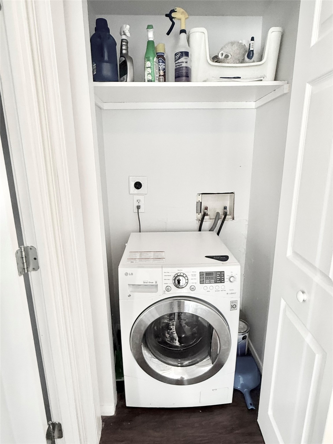 2016 Main Street, Unit 1914 Houston, TX 77002 - Photo 10 of 50 All in one washer/dryerlocated in closet next to bathroom