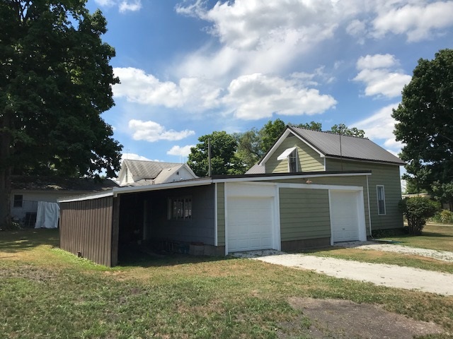2057 East 4th Street Rochester, IN 46975 - Photo 3 of 22