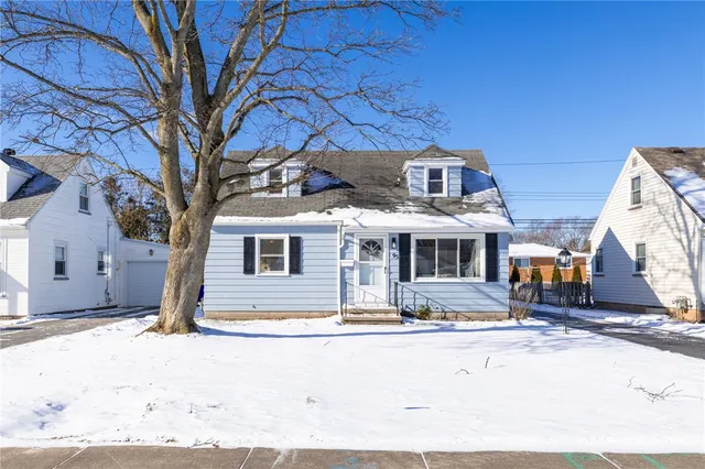 $199,900 | 95 Ridgewood Road, Greece, NY 14626