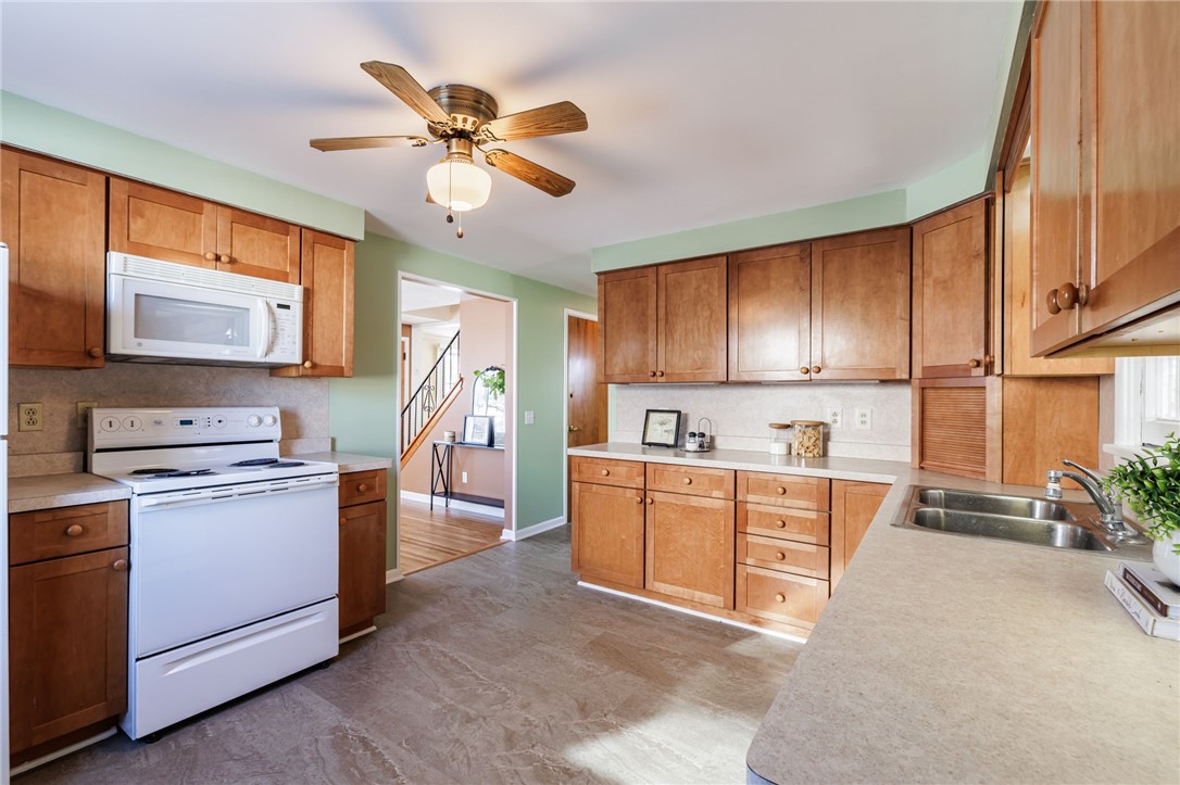 95 Ridgewood Road Greece, NY 14626 - Photo 11 of 22