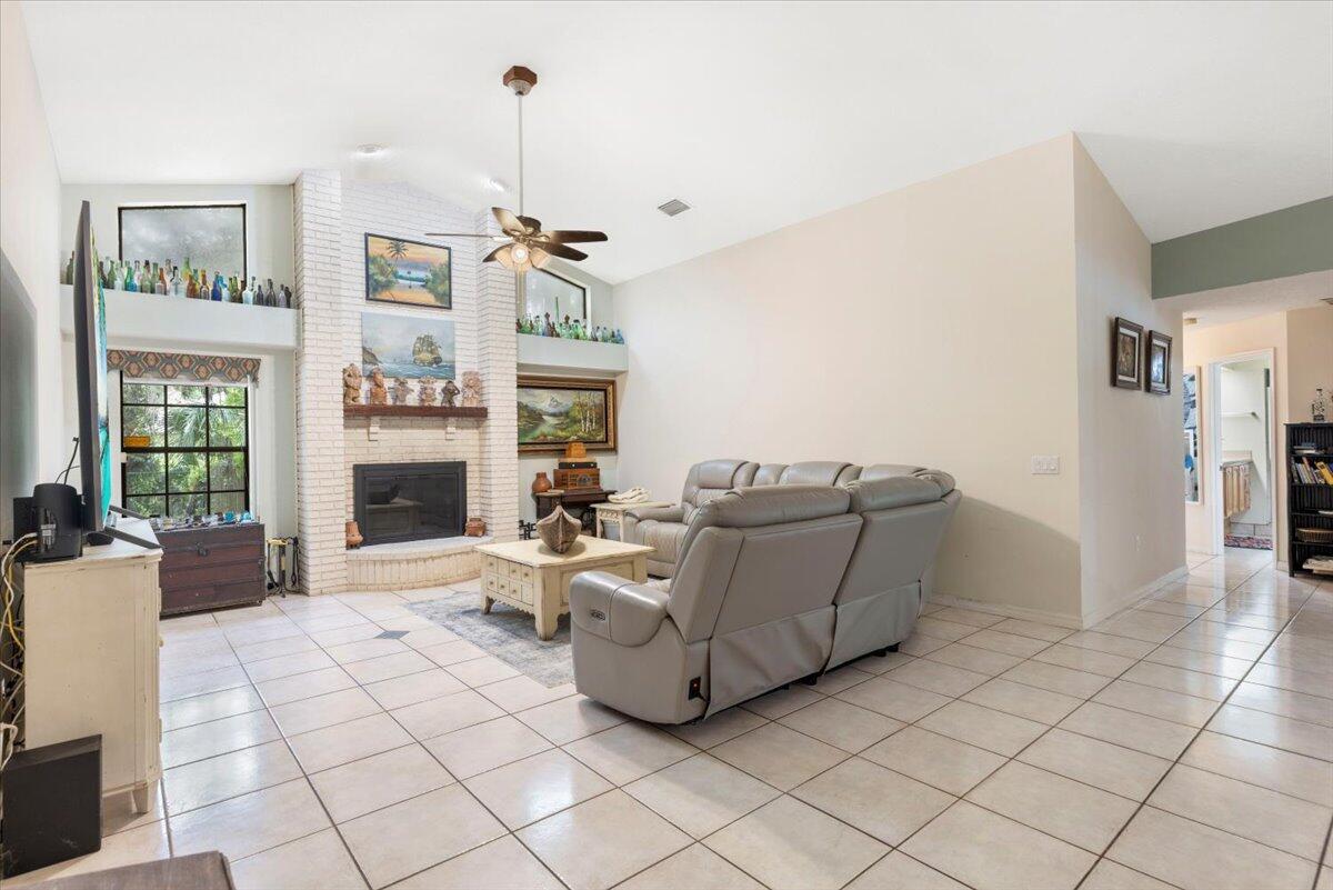 4429 Country Road Melbourne, FL 32934 - Photo 14 of 74 23-0B2A1204
