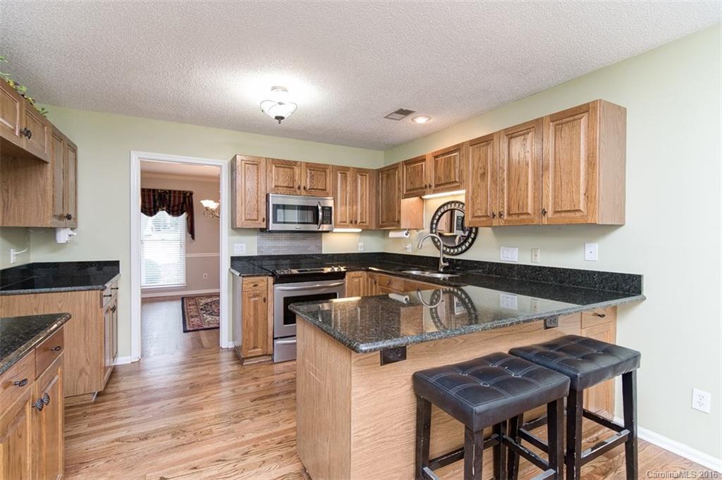 8219 Hunley Ridge Road Matthews, NC 28104 - Photo 4 of 22 Gallery Image 4