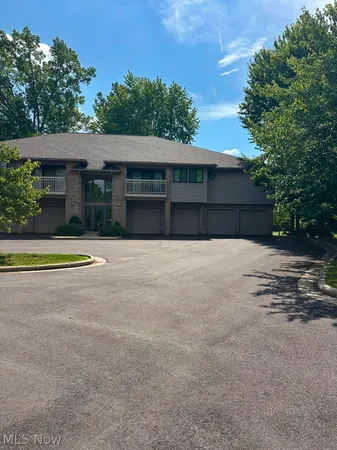 $189,900 | 3800 Rosemont Boulevard, Unit 101G, Akron, OH 44333