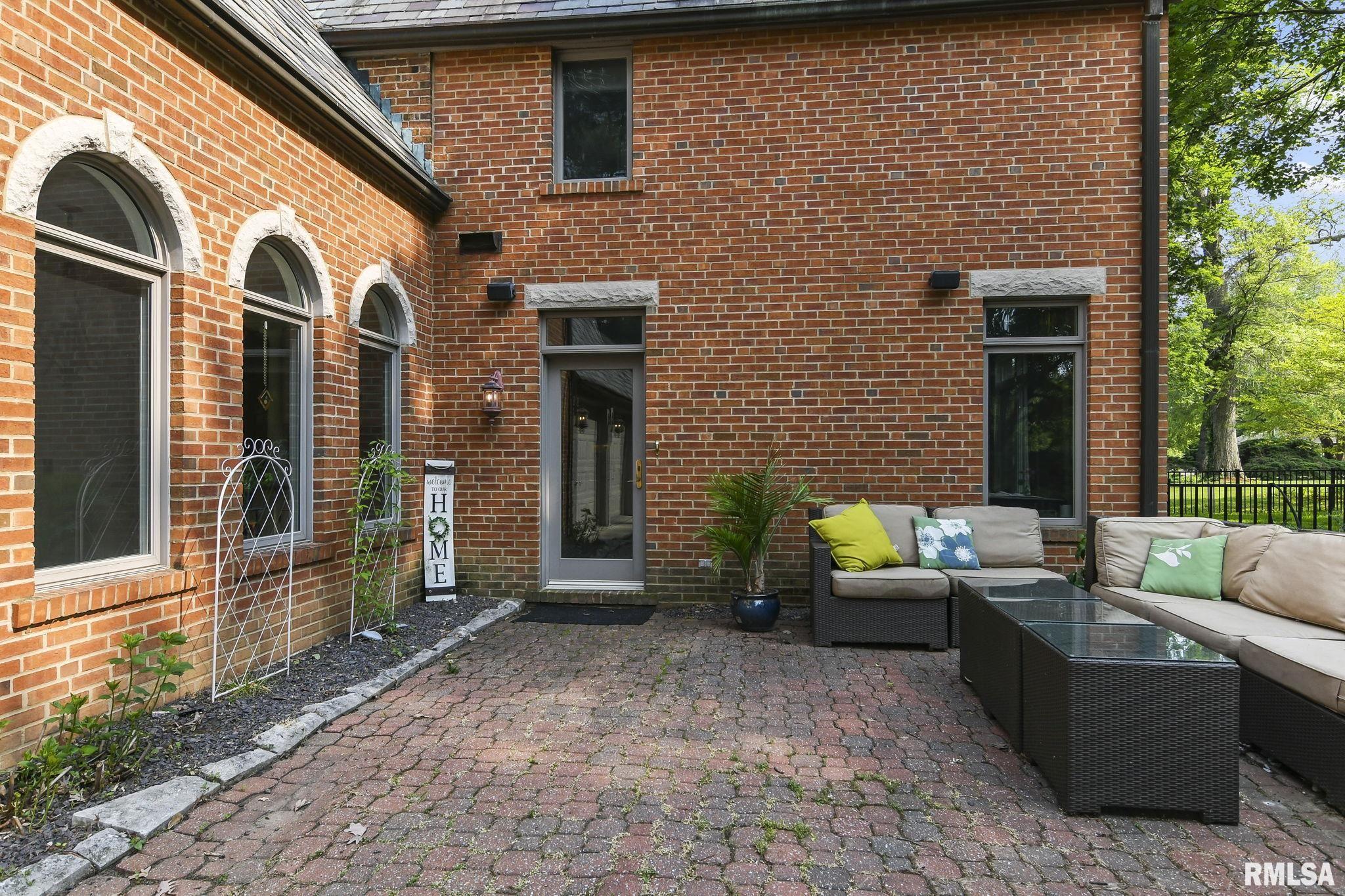 5 Hillcrest Road Springfield, IL 62704 - Photo 3 of 76