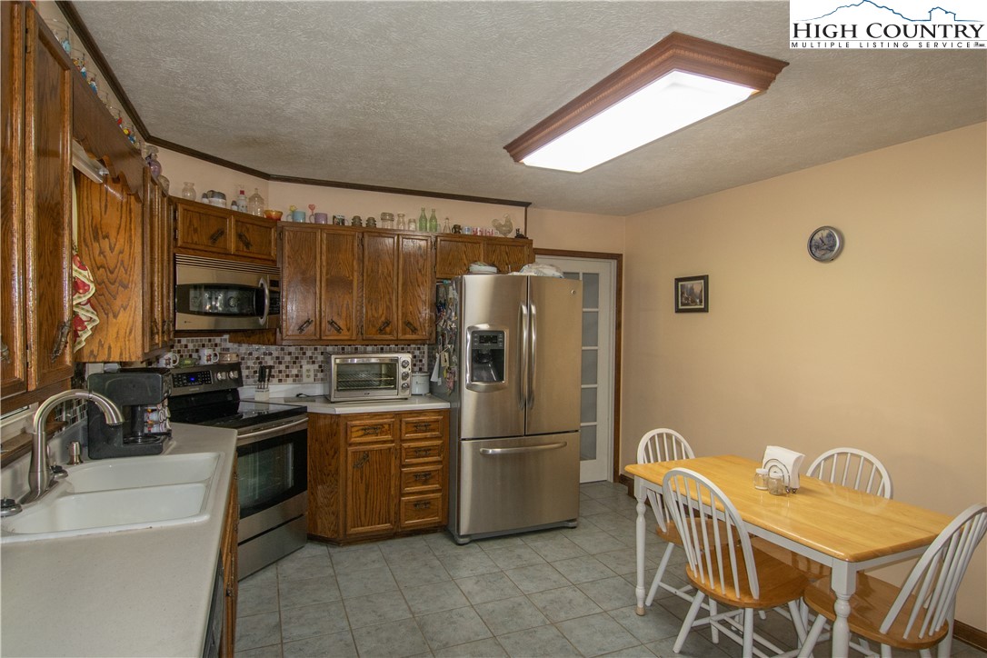 364 Hartsoe Road Warrensville, NC 28693 - Photo 17 of 45 Gallery Image 17