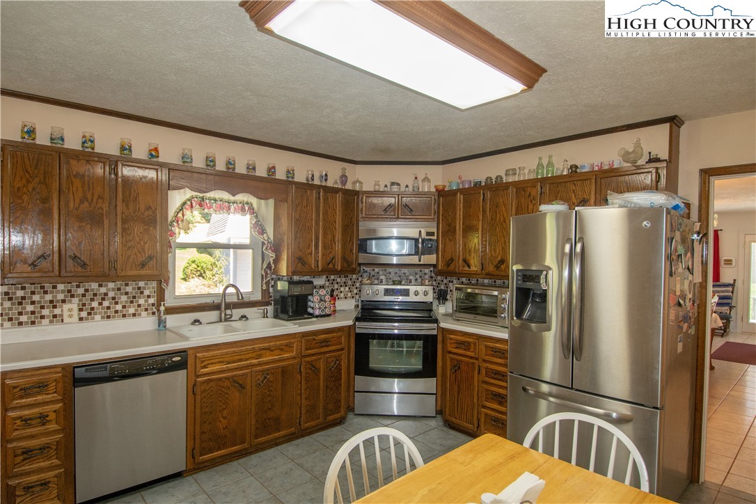 364 Hartsoe Road Warrensville, NC 28693 - Photo 18 of 45 Gallery Image 18