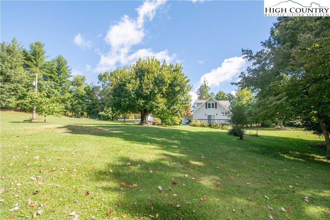 364 Hartsoe Road Warrensville, NC 28693 - Photo 5 of 45 Gallery Image 5