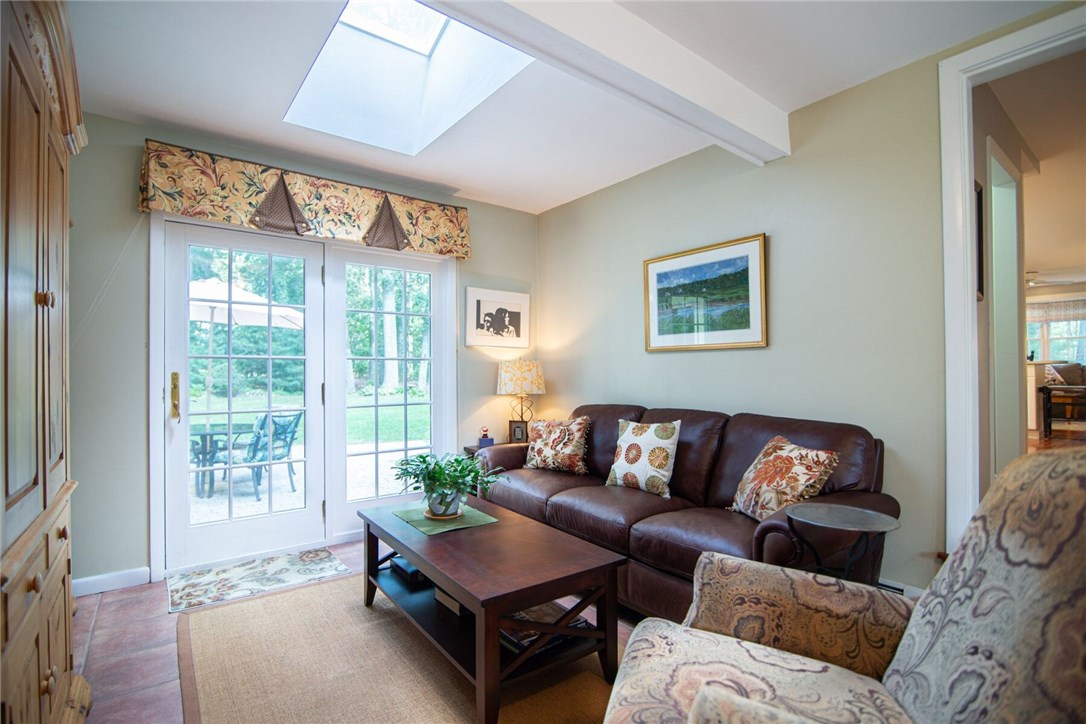 36 Paine Road Cumberland, RI 02864 - Photo 9 of 35 Gallery Image 9