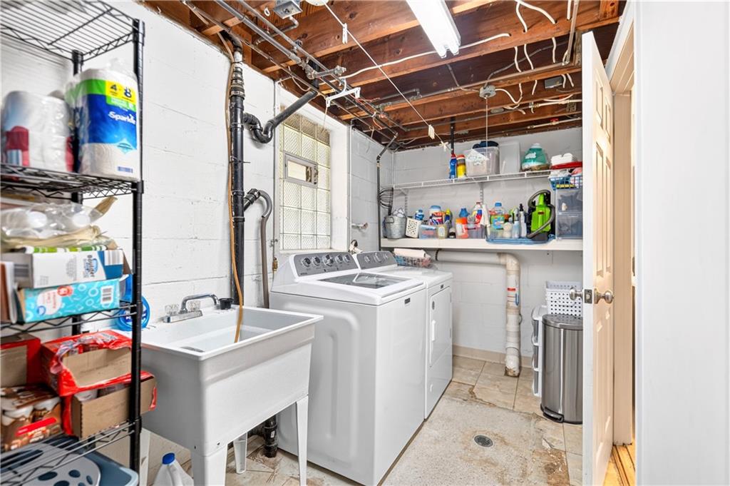 304 Duncan Station Road McKeesport, PA 15135 - Photo 18 of 30 LAUNDRY AREA