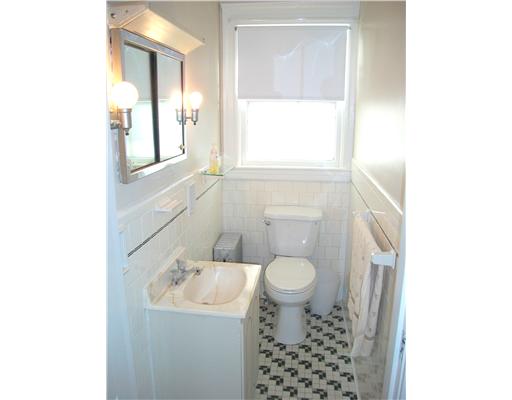 52 Kingstown Road Narragansett, RI 02882 - Photo 11 of 20 Bathroom.