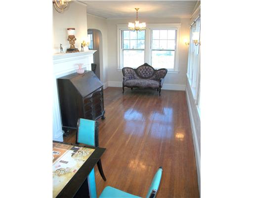 52 Kingstown Road Narragansett, RI 02882 - Photo 5 of 20 Studio/Study/Office.