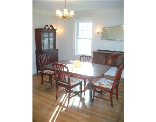 52 Kingstown Road Narragansett, RI 02882 - Photo 7 of 20 Dining Room.