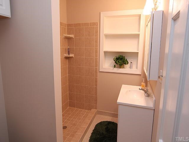 2748 Springhill Avenue Raleigh, NC 27603 - Photo 10 of 12 nice updated bath and tiles!