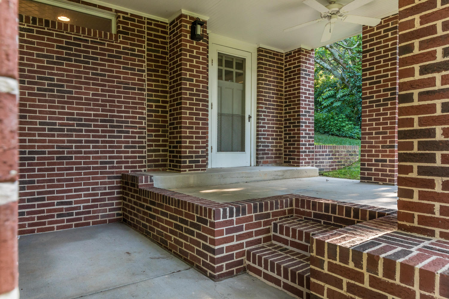 1113 East Dallas Road Chattanooga, TN 37405 - Photo 11 of 60 1113_E_Dallas_Rd