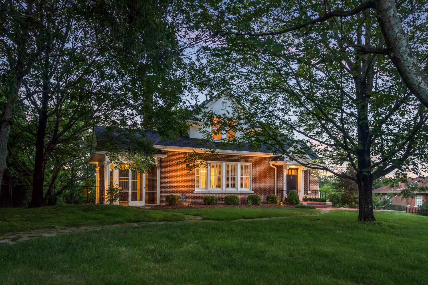 1113 East Dallas Road Chattanooga, TN 37405 - Photo 4 of 60 1113_E_Dallas_Rd