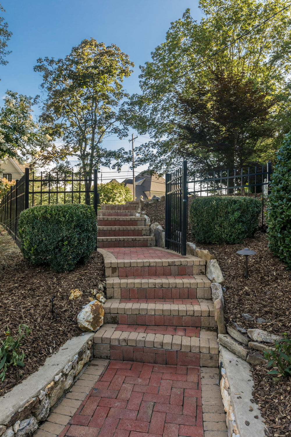 1113 East Dallas Road Chattanooga, TN 37405 - Photo 9 of 60 1113_E_Dallas_Rd