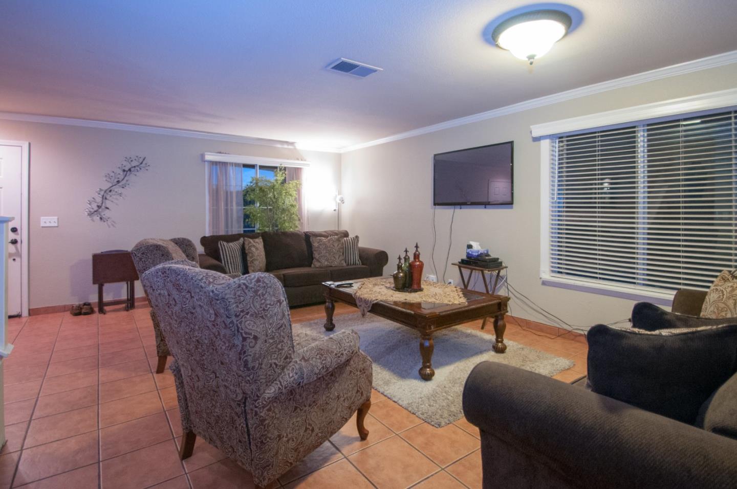 2841 Valley View Road Hollister, CA 95023 - Photo 6 of 26 Gallery Image 6