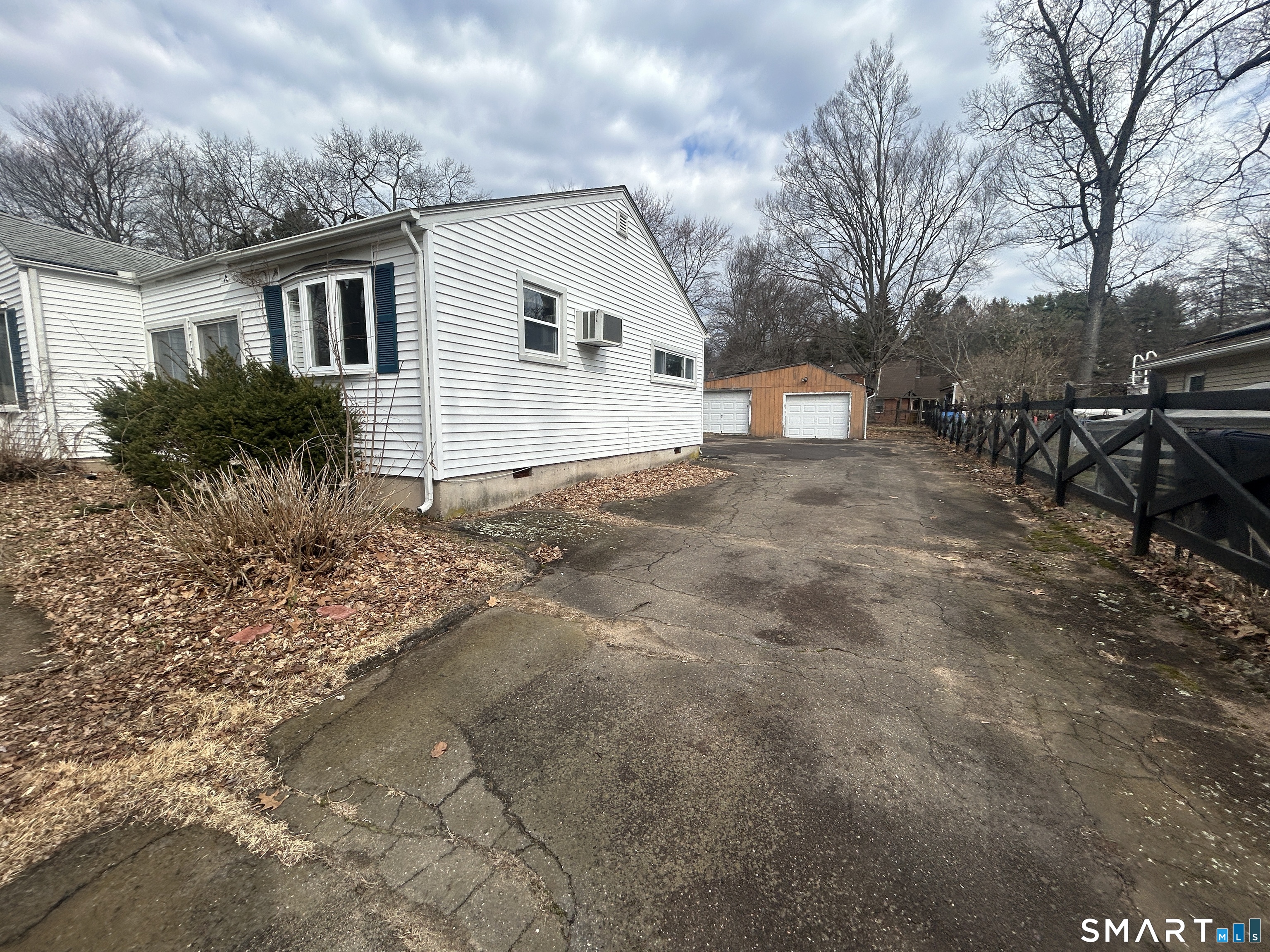 13 Jubrey Lane Windsor Locks, CT 06096 - Photo 5 of 28