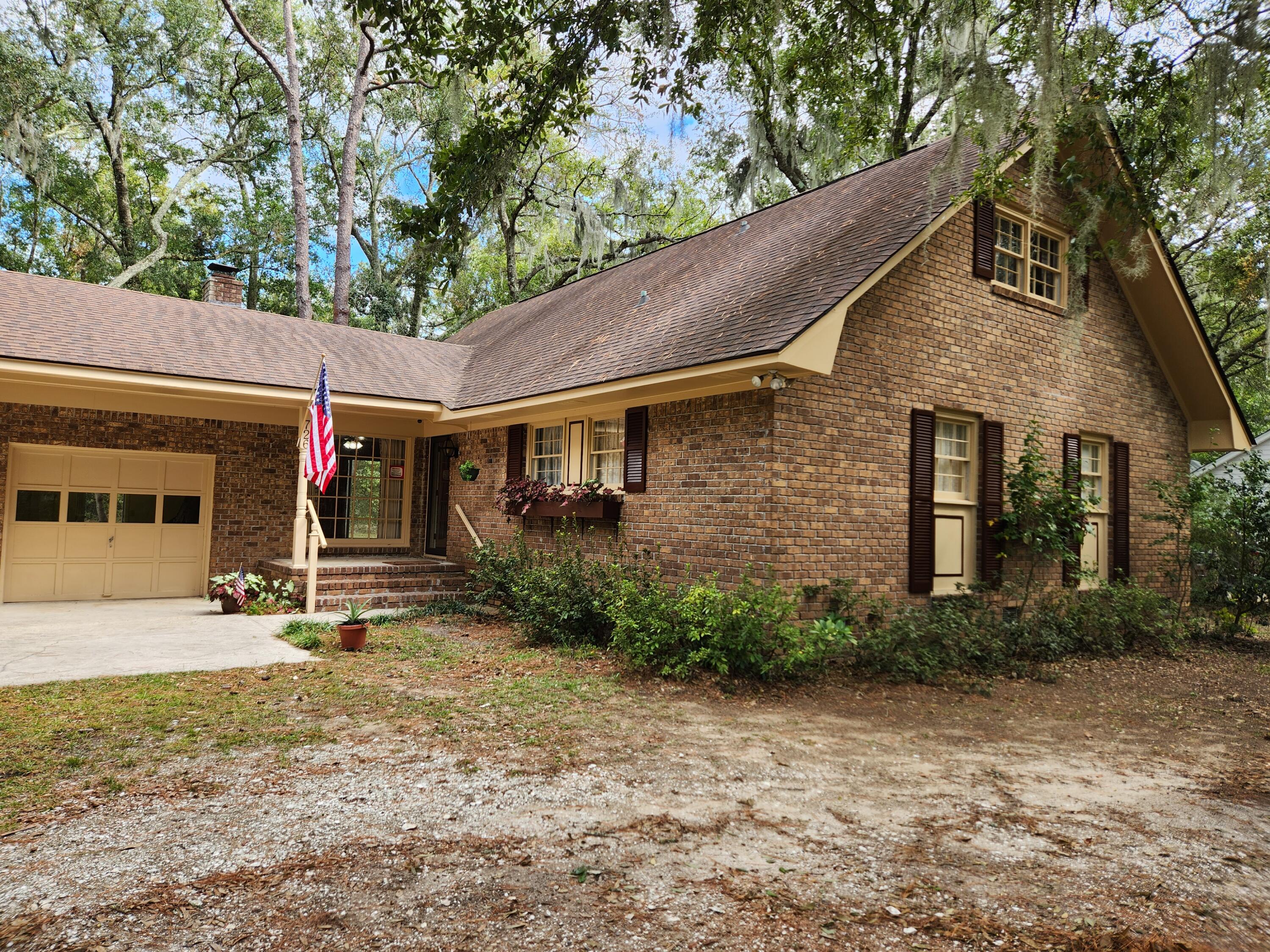 726 Wildwood Road Charleston, SC 29412 - Photo 1 of 2 726 Wildwood, Frontal pic, 10-14-22