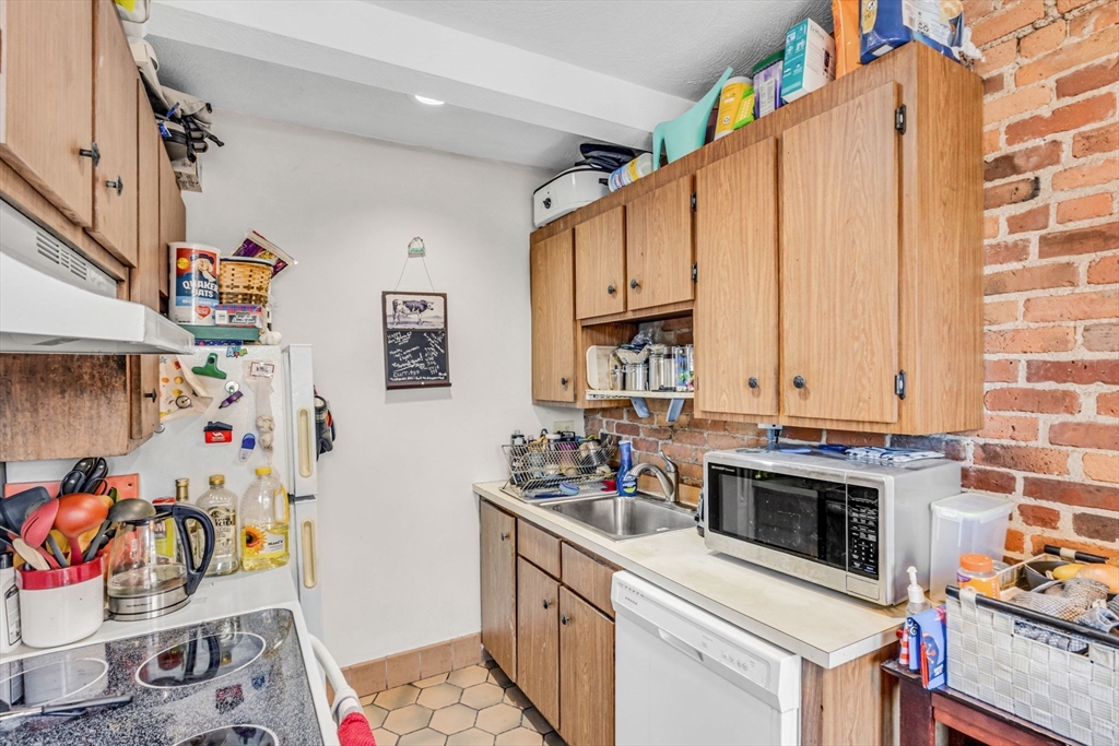 7 Cypress Road, Unit 706 Boston, MA 02135 - Photo 8 of 27 Gallery Image 8