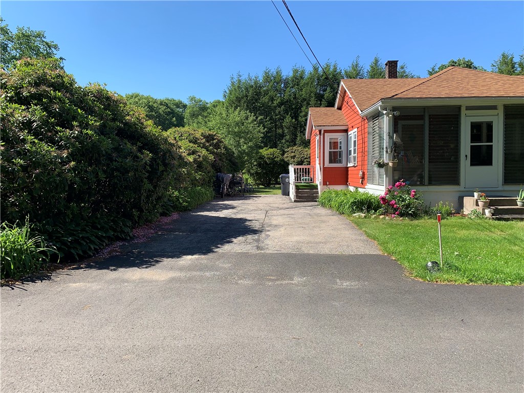 28 Old Reservoir Road Cumberland, RI 02864 - Photo 2 of 28 Driveway