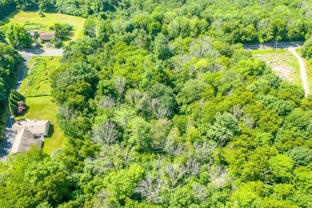2 E Petersham Road Hardwick, MA 01037 - Photo 2 of 8