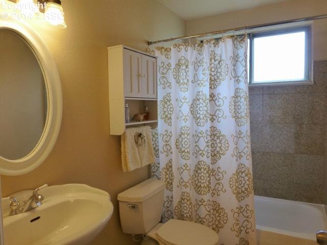 619 Red Cliff Road Colorado Springs, CO 80906 - Photo 12 of 25