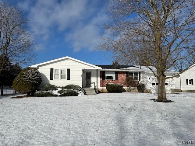 $269,900 | 109 Fairway Lane, Sherrill, NY 13461