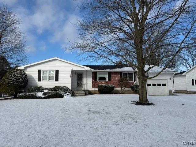 $269,900 | 109 Fairway Lane, Sherrill, NY 13461