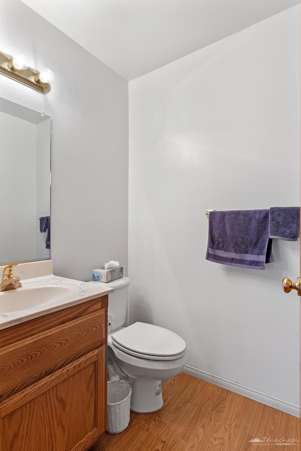 26681 Stirrup Way Tehachapi, CA 93561 - Photo 16 of 55 Downstairs 1/2 bath...