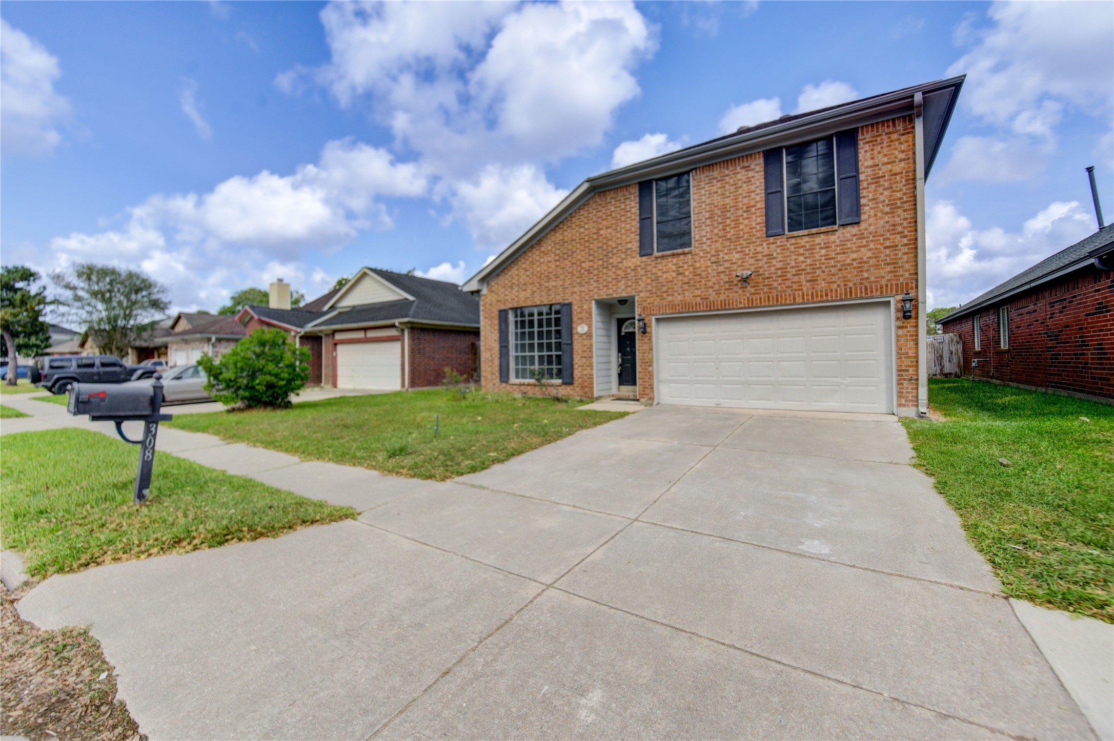 308 North Ranch House Road Angleton, TX 77515 - Photo 1 of 33 Gallery Image 1