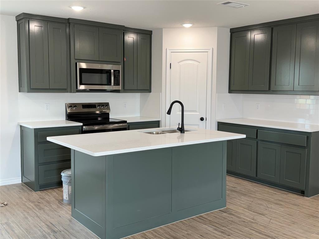 189 Altom Road Springtown, TX 76082 - Photo 2 of 8