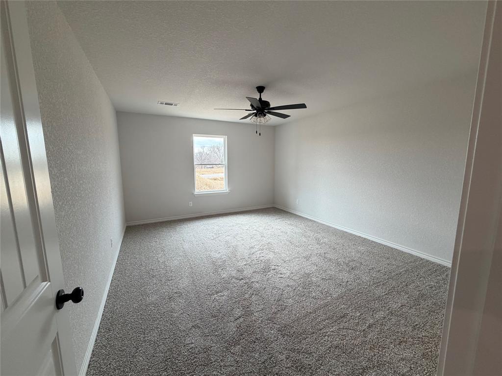 189 Altom Road Springtown, TX 76082 - Photo 5 of 8