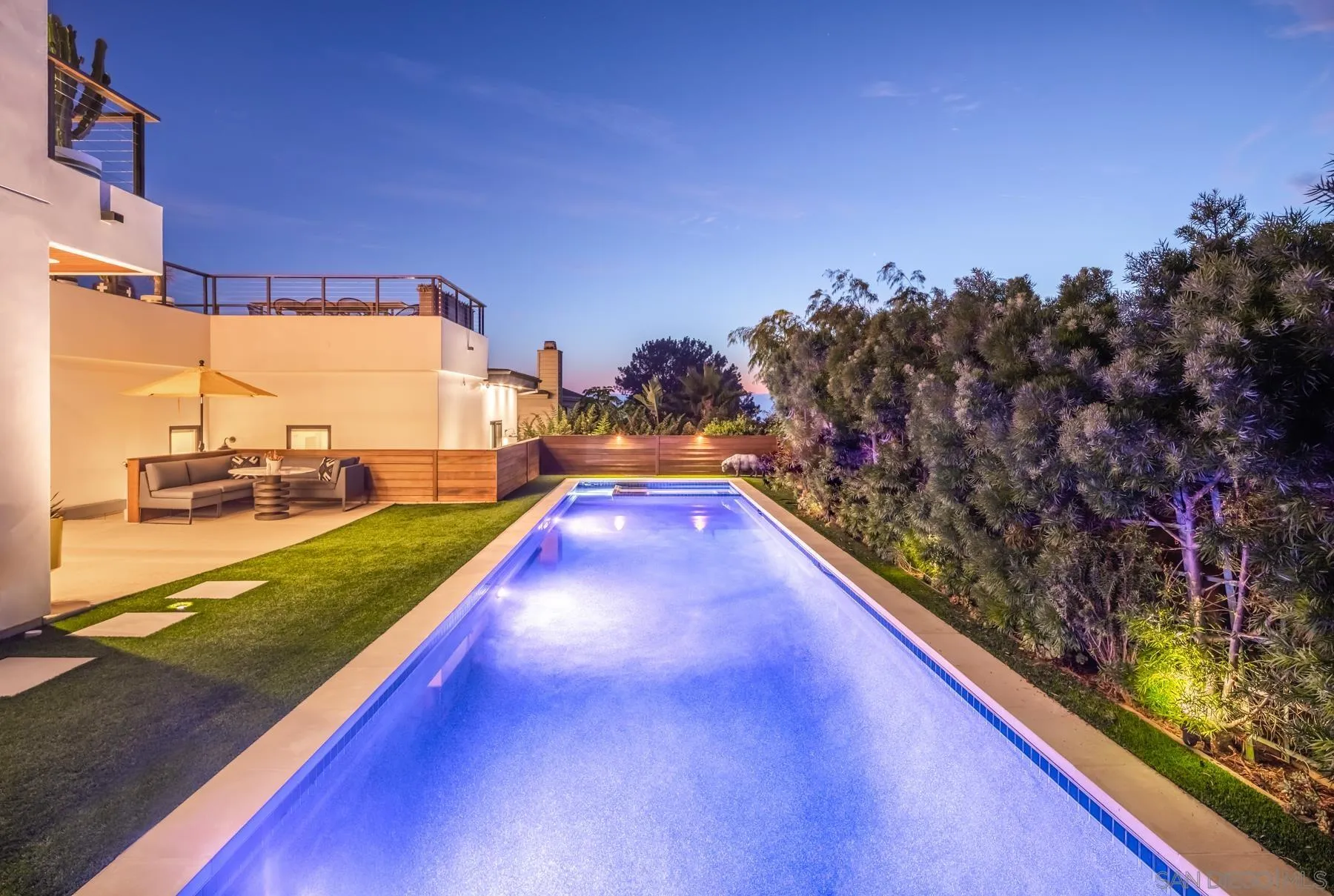 303 Hillcrest Drive Encinitas, CA 92024 - Photo 14 of 28 a view of swimming pool from a balcony