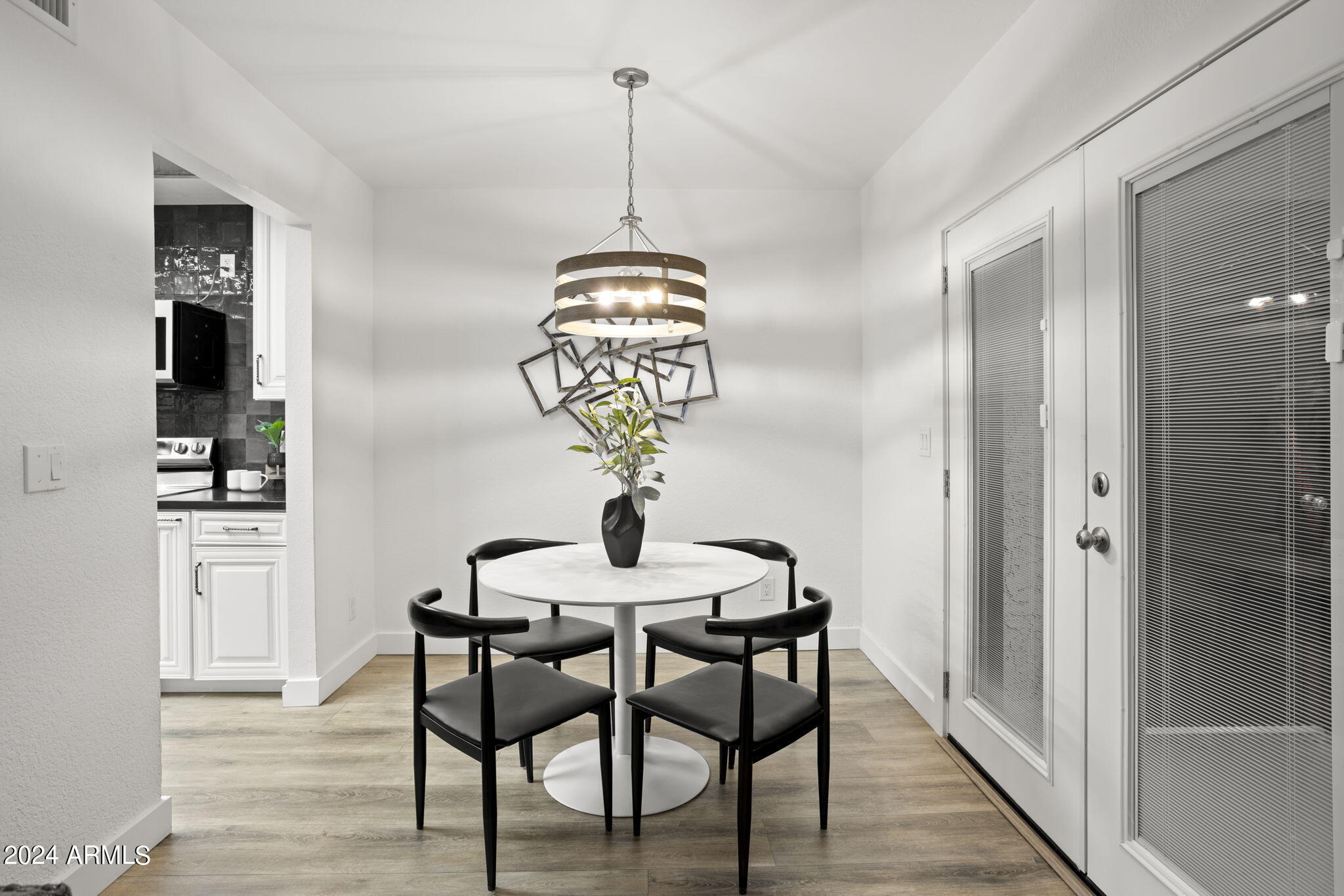 3136 North 38th Street, Unit 1 Phoenix, AZ 85018 - Photo 9 of 42 Classy dining