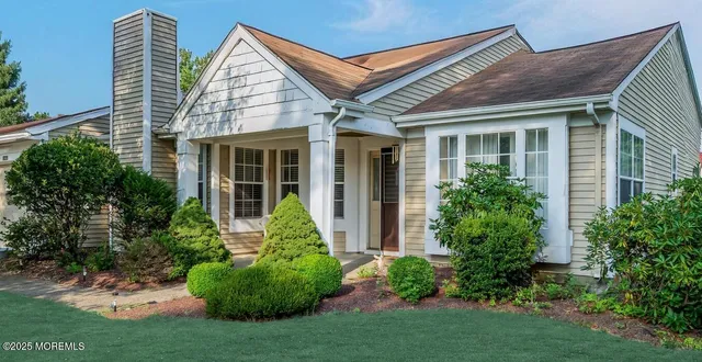 $325,000 | 1061 Buckingham Drive, Unit B, Manchester Township, NJ 08759