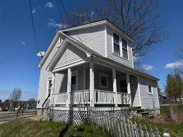 $1,900 | 23 Chester Court, Laconia, NH 03246