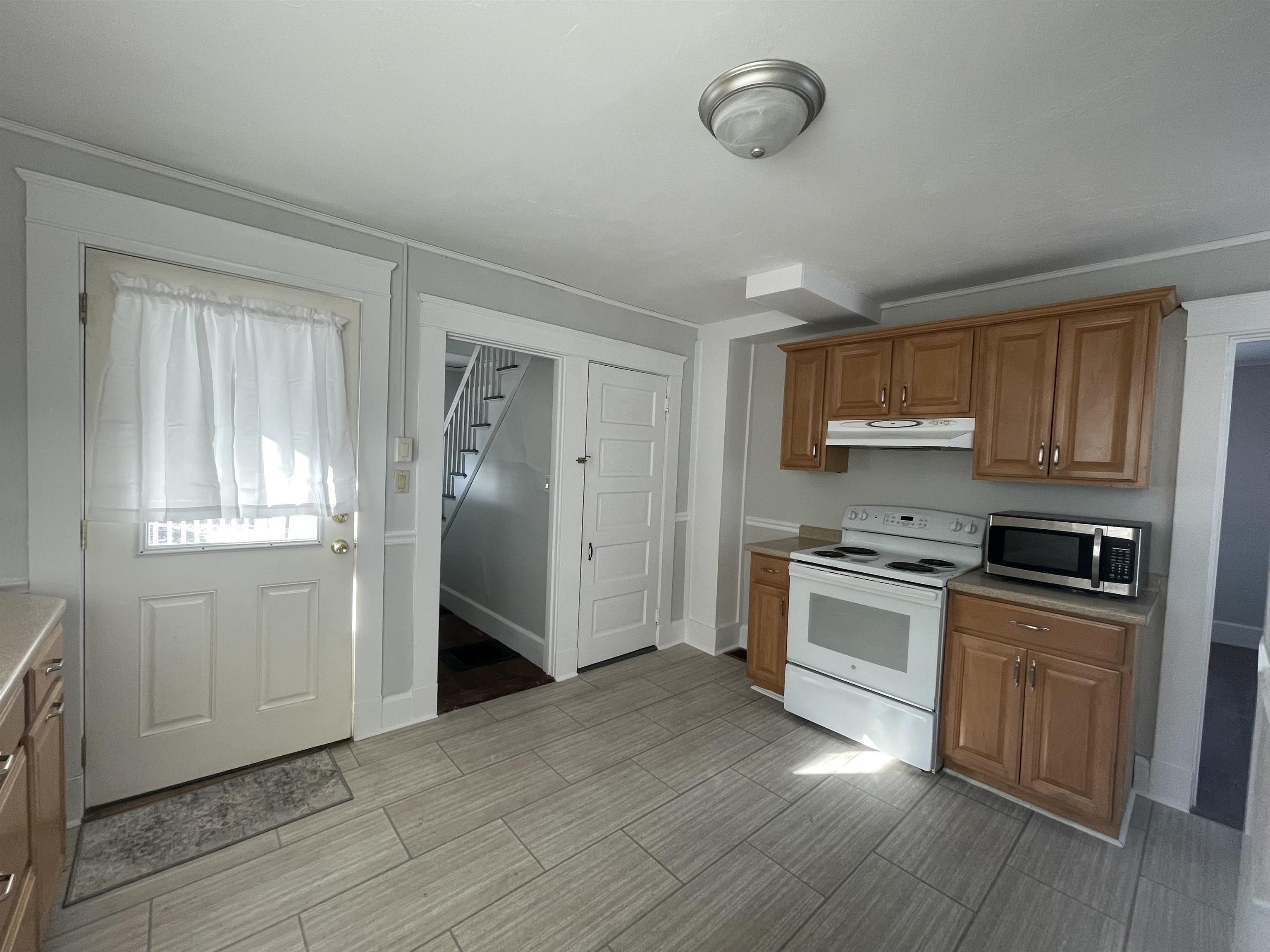 23 Chester Court Laconia, NH 03246 - Photo 6 of 20