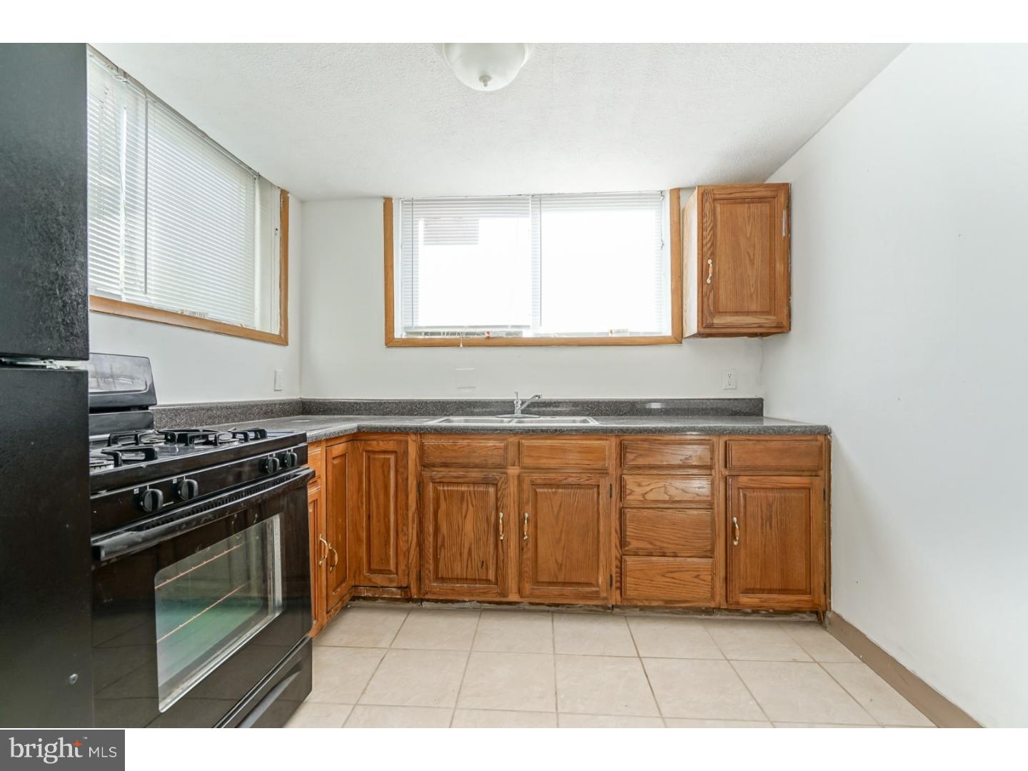 1248 South Merrimac Road Camden, NJ 08104 - Photo 9 of 18