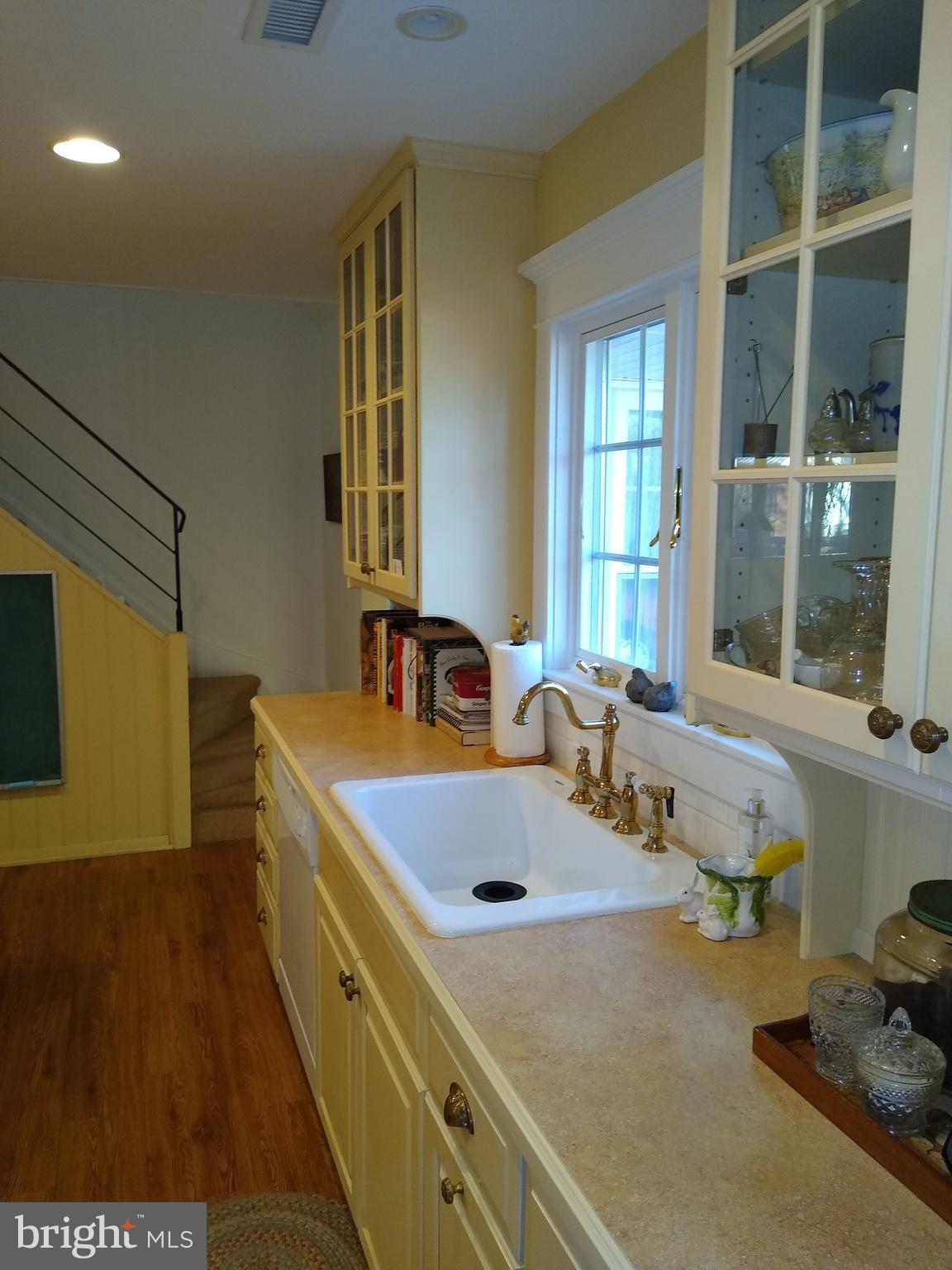 14 Hamlet Road Levittown, PA 19056 - Photo 19 of 47 Kitchen