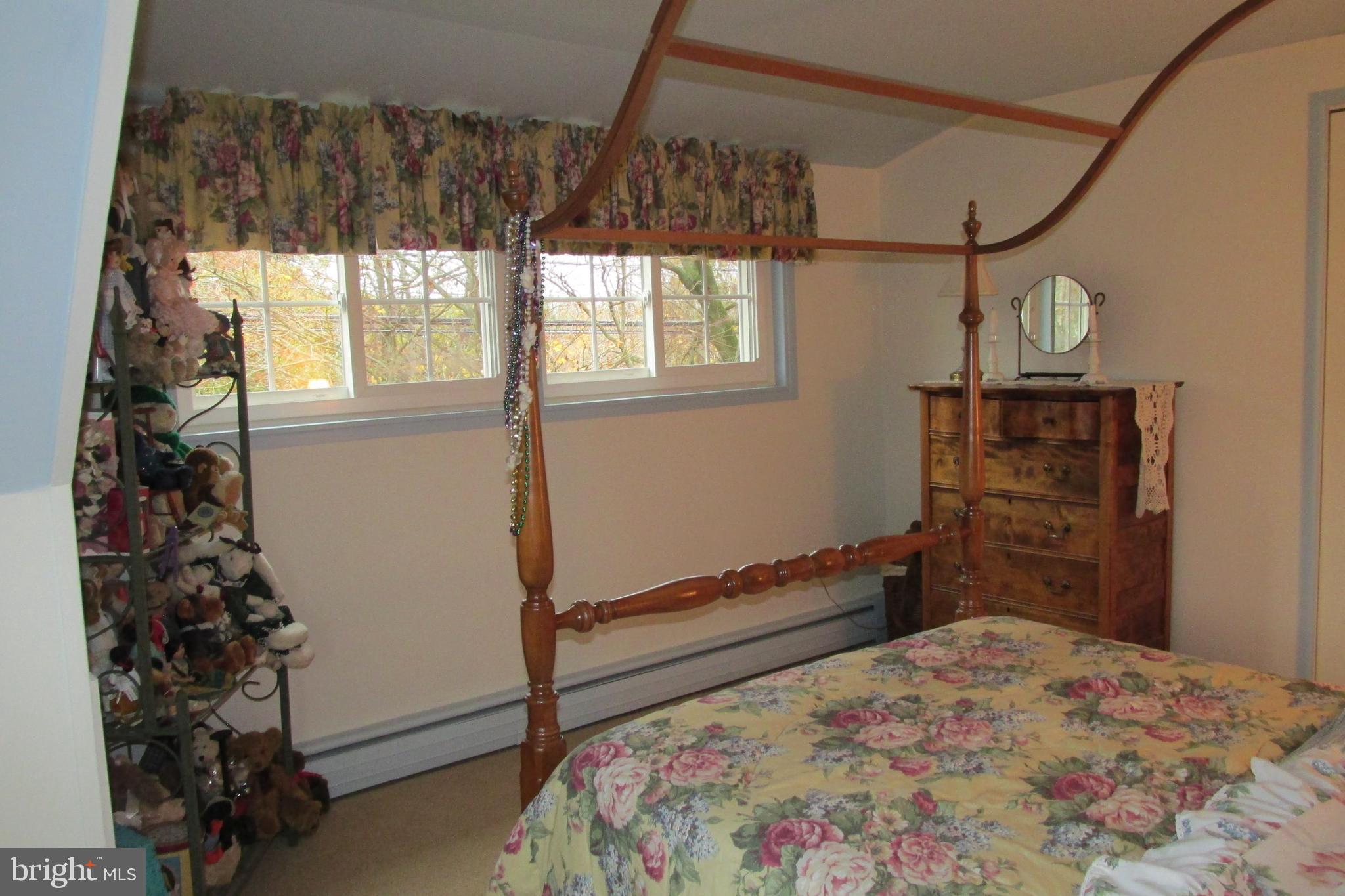 14 Hamlet Road Levittown, PA 19056 - Photo 37 of 47 Upstairs Bedroom 2