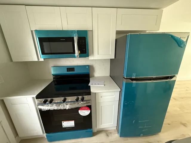 $1,550 | 1480 East Sample Road, Unit 103, Pompano Beach, FL 33064