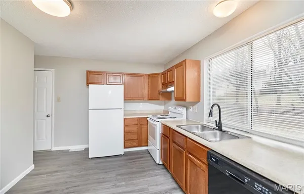 $1,600 | 6918 Candlewick Way, Florissant, MO 63033