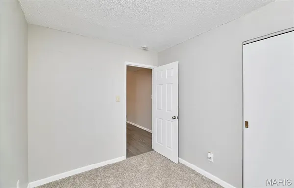 $1,600 | 6918 Candlewick Way, Florissant, MO 63033