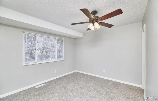 $1,600 | 6918 Candlewick Way, Florissant, MO 63033