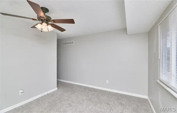 $1,600 | 6918 Candlewick Way, Florissant, MO 63033