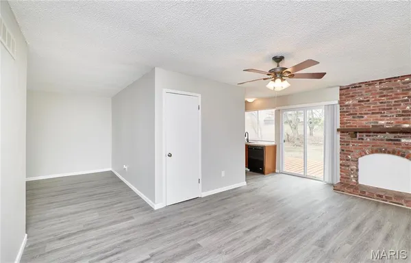 $1,600 | 6918 Candlewick Way, Florissant, MO 63033