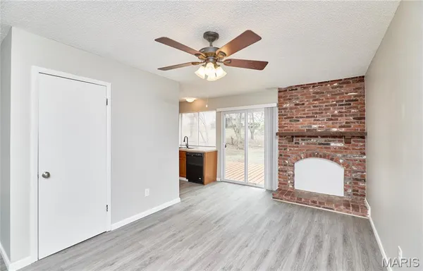 $1,600 | 6918 Candlewick Way, Florissant, MO 63033