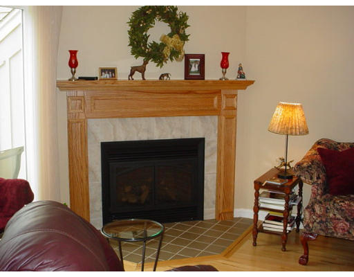 96 Village Post Road, Unit 96 Danvers, MA 01923 - Photo 3 of 10 Gallery Image 3