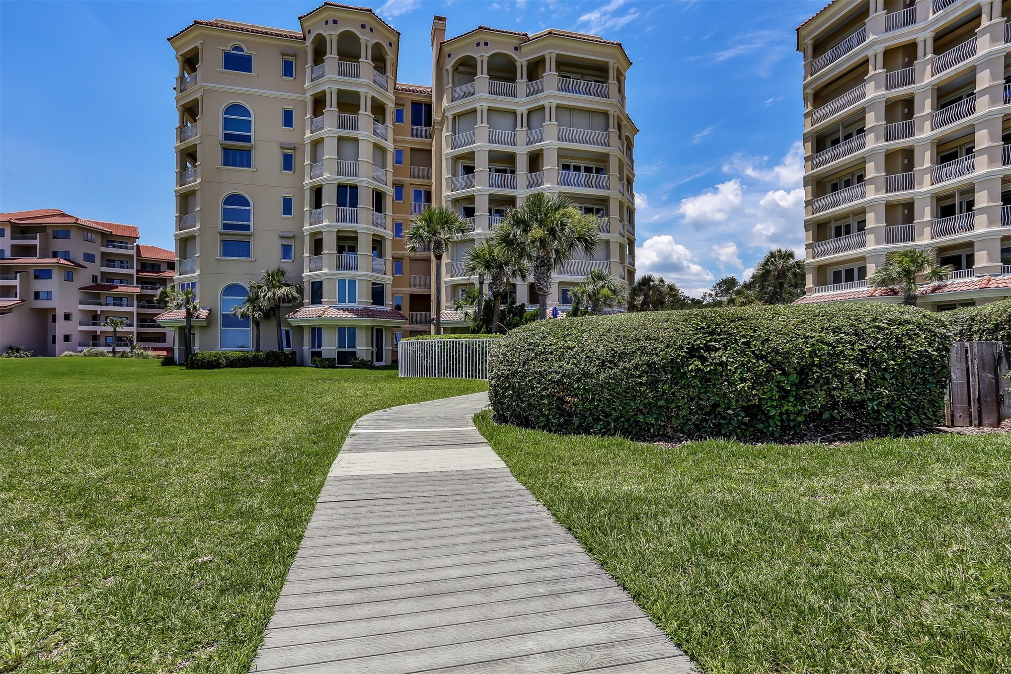 418 Beachside Place, Unit 418 Fernandina Beach, FL 32034 - Photo 53 of 91 a front view of a building
